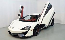 McLaren 570s White on Red Coupe