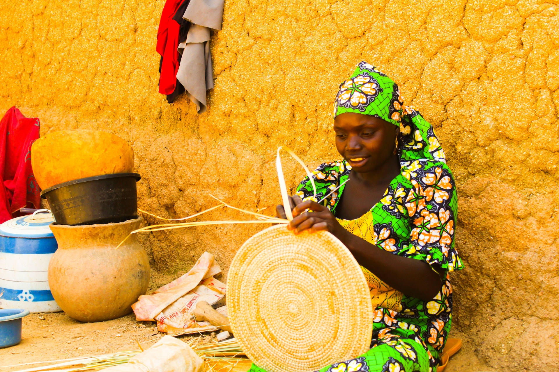 BASKEKE AKA AKA NA NKE EZIOKWU GỊN’ỤWA